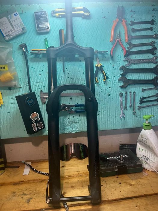 Вилка RockShox Lyrik RCT3 170mm debonair