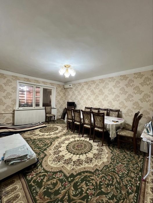 БЕРУНИ метро. Банковский