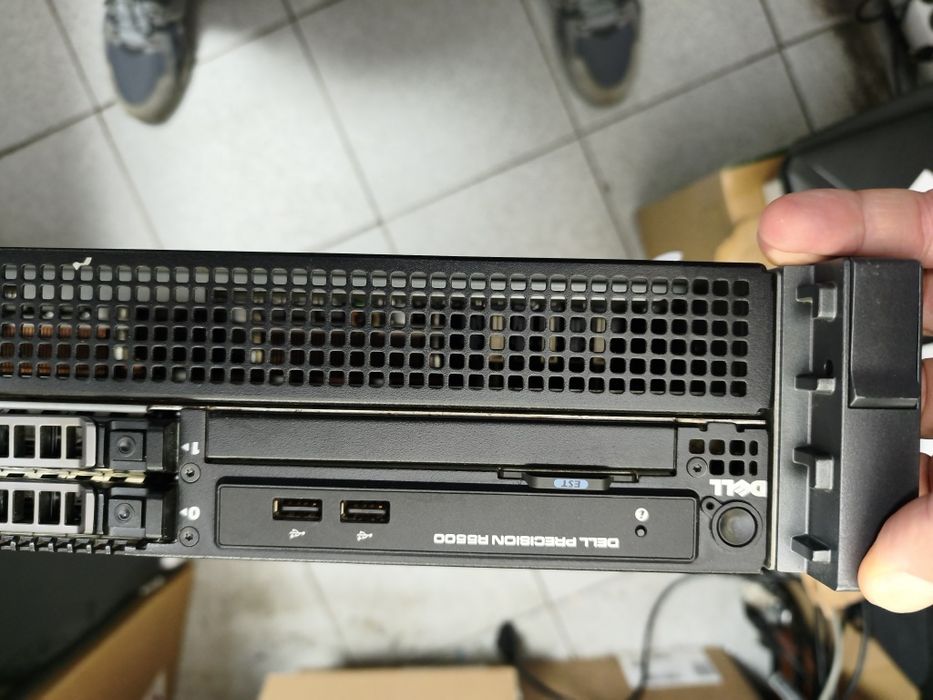 Dell Precision R5500