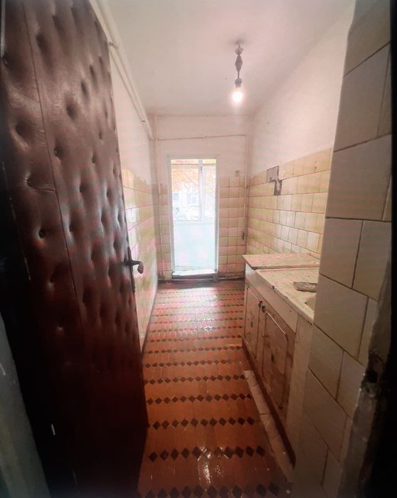 Vand apartament doua camere, parter, Ostroveni.