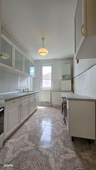 Apartament cu 3 camere
