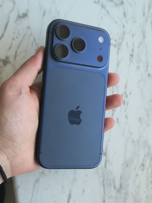 Vand iPhone 17 Pro ptr recarosare