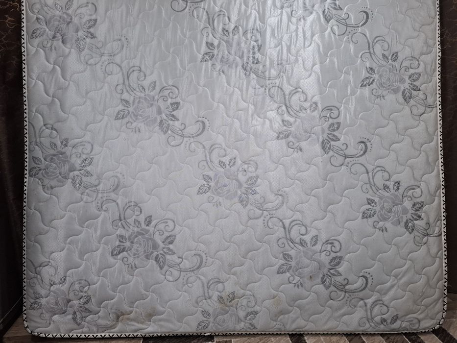 Продам матрас 180×200