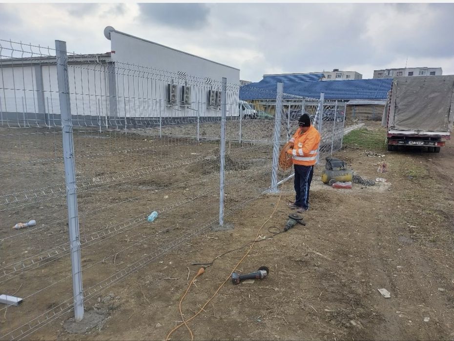 Facem garduri din plasa borduroasa