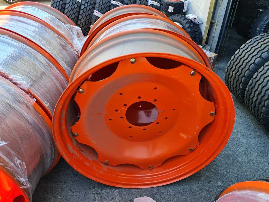 JANTA R38 TRACTOR U650 spate avem si anvelope 14.00-38