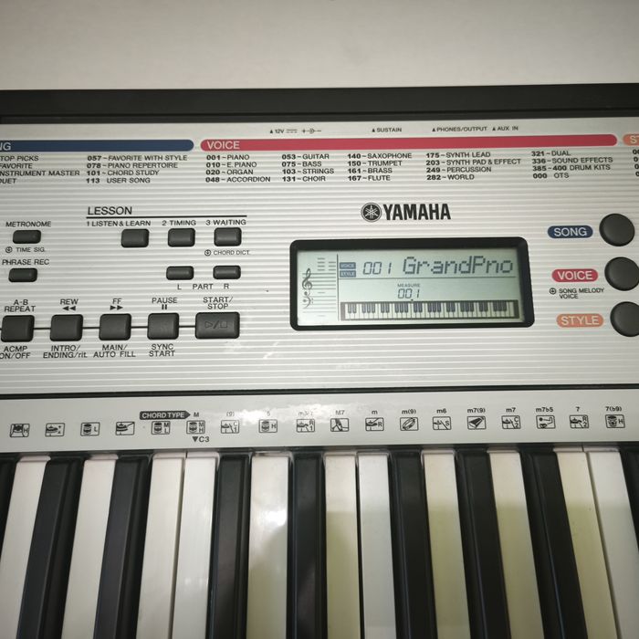 Синтезатор YAMAHA-YPT260