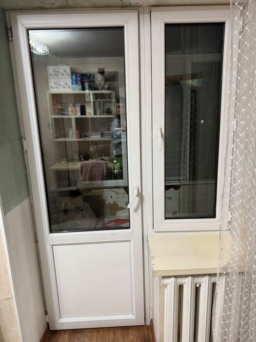 Продам б у балконную пару