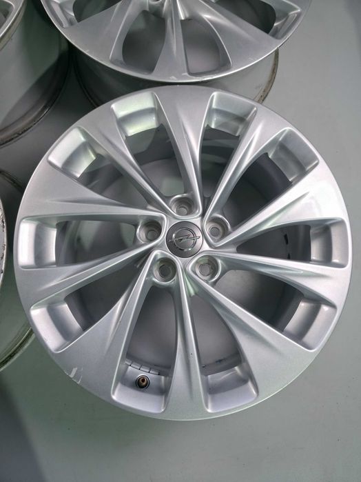 4 Jante Aliaj 5x105 17'' - OEM Opel Astra J Benzina / Astra K / Mokka - Stare F BUNA + Senzori Presiune OEM !
