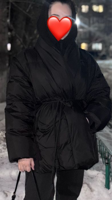 Зимний пуховик черный