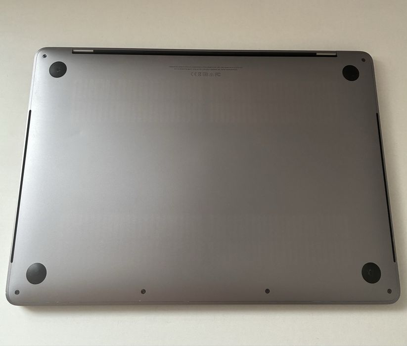 MacBook Pro 13. 2017 год