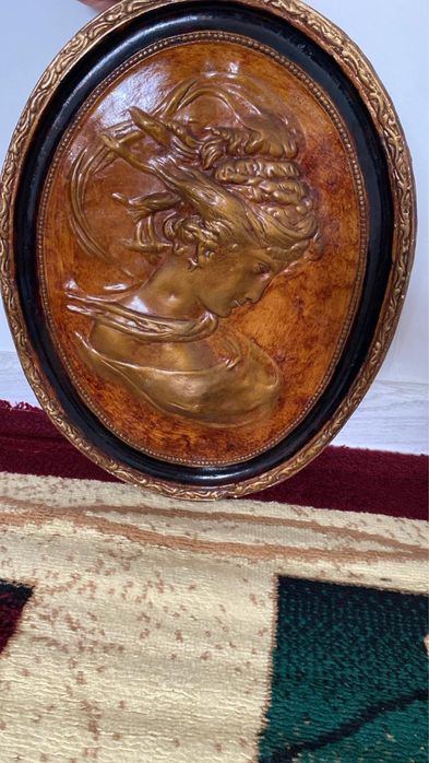 Картина из глины богиня Гриции