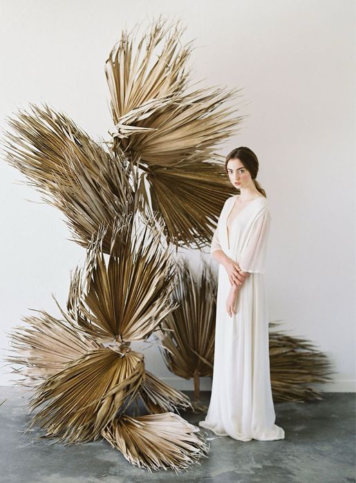 Продам пальмовые ветки для декора