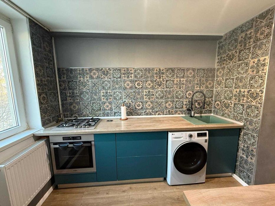 Apartament 3 camere de vanzare - Drumul Taberei - Valea Oltului