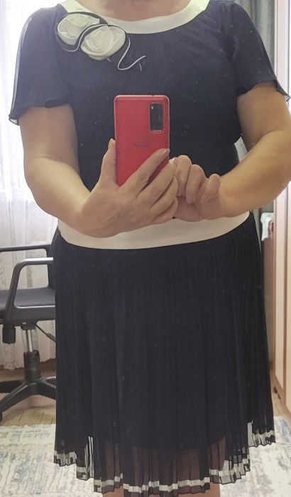 Платье женское нарядное , р 50