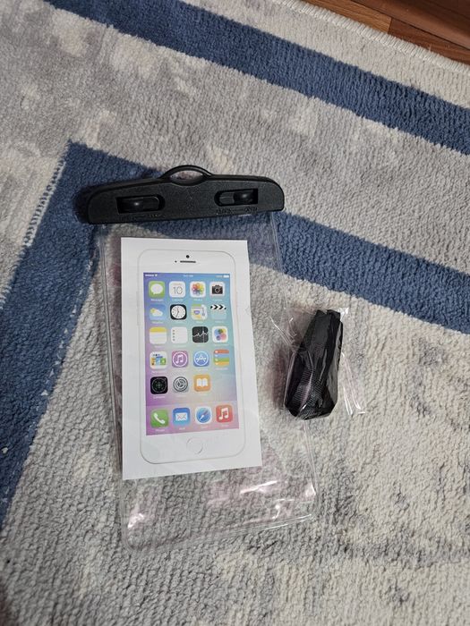 Водонепроницаемый чехол