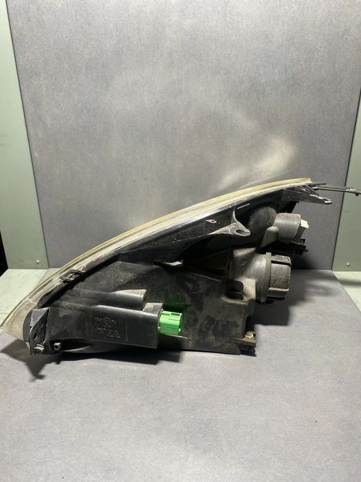 Far dreapta 20A055B Ford Fiesta 2002 1.25 MT (75 hp)