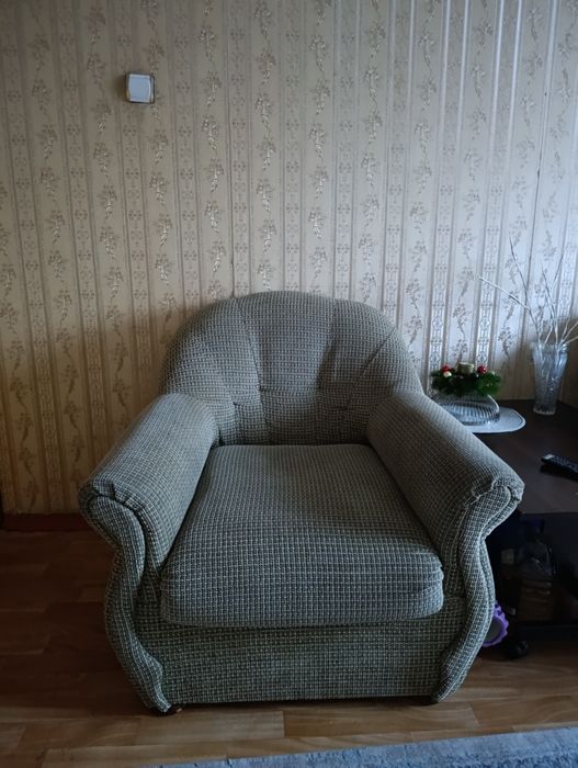Отдам 2 кресла состояние хорошее