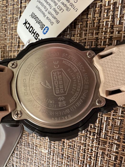 часовник casio G-SHOCK G-SQUAD GMD-B800-1ER