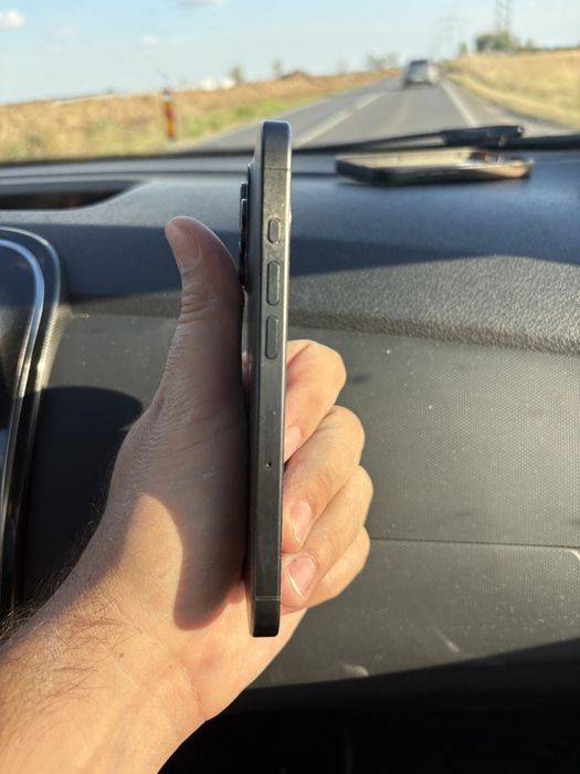 Iphone 15 pro impecabil estetic 80% baterie