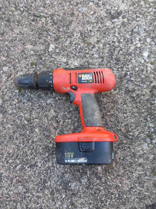 Винтоверт Black and Decker