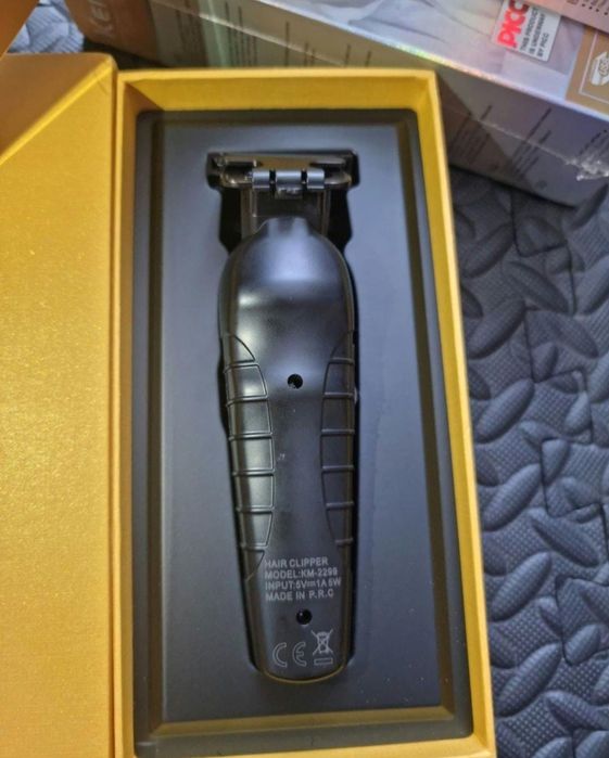 Masina Kemei 2299 sigilată profesionala pentru contur si barba