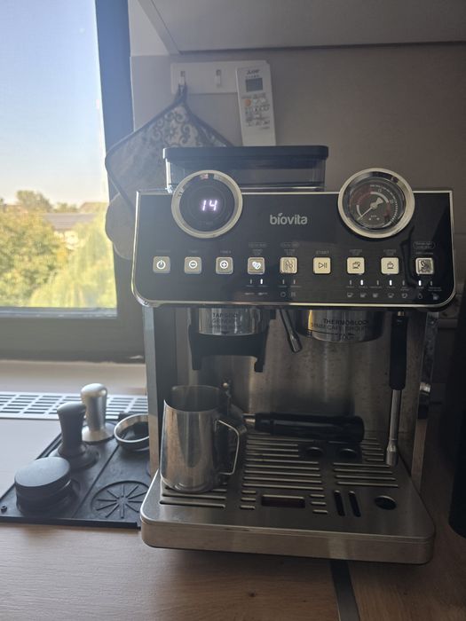 Aparat de cafea PREMIA, 2800 W, 2.5 L, râșnire, 20 bari, timer, carcasă inox, spumare