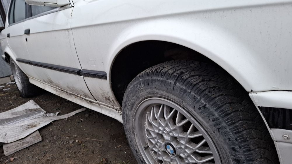 Продам BMW e 30 белая