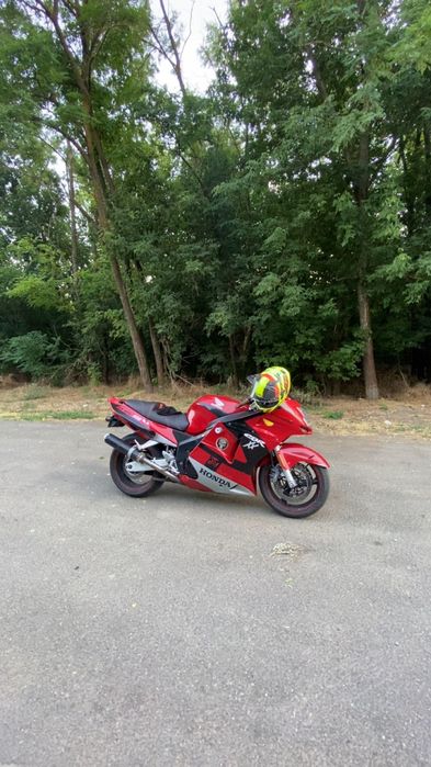 Honda cbr super black bird 1100