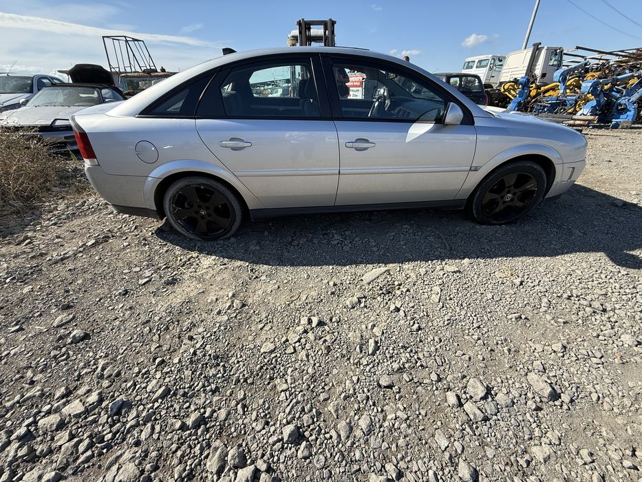 Opel Astra 2.2 2005 г Z16XEP двигател  на части