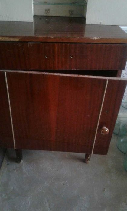 Продается тумбочка в хорошем состоянии