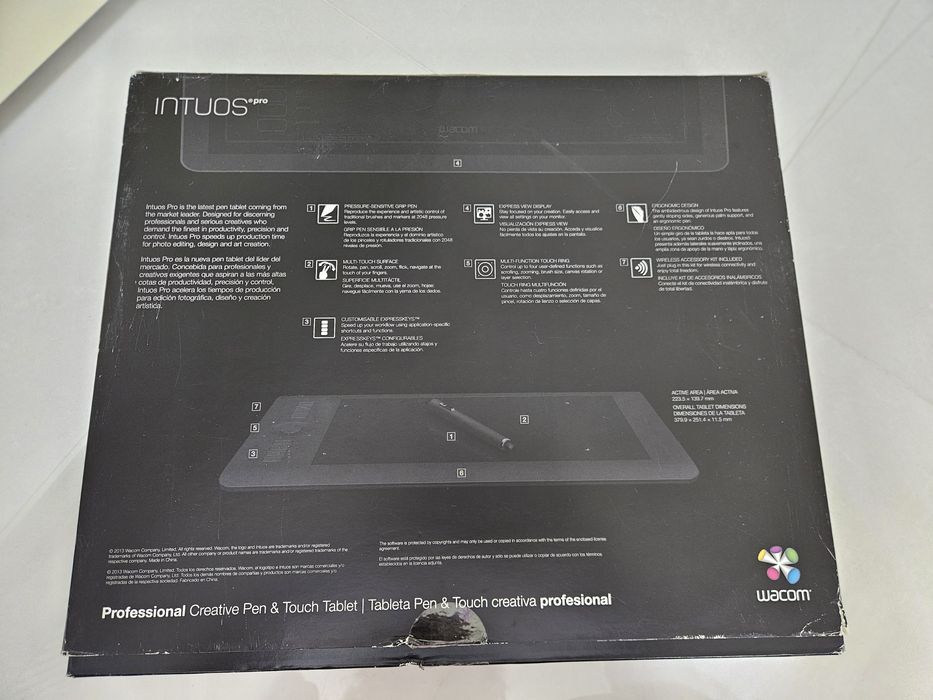 Tableta grafica Wacom Intuos Pro marimea M