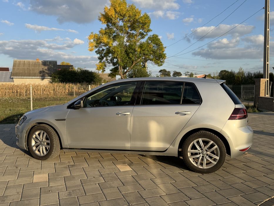 Golf 7 2.0 TDI 150 CP / FULL LED / WEBASTO / PARK ASSIST / CAMERĂ / 320.000 KM
Full LED