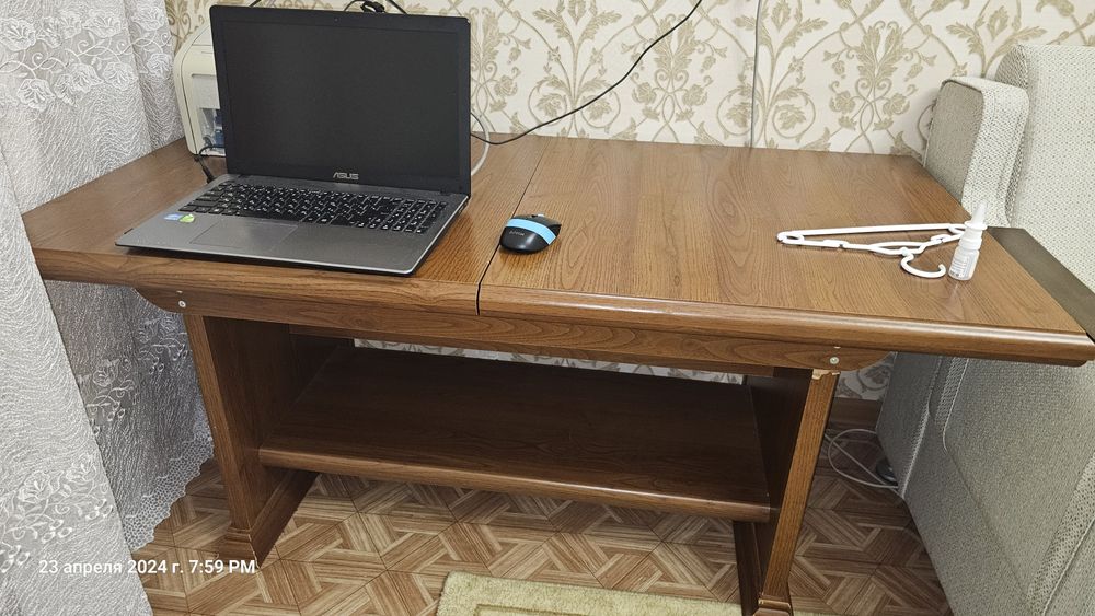 Продаётся мягкая мебель, стол, шкаф