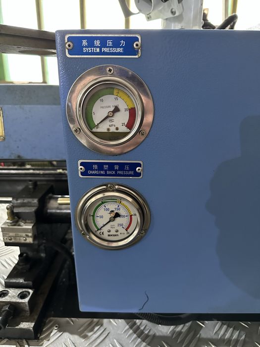 Термопластавтомат 100 тонн