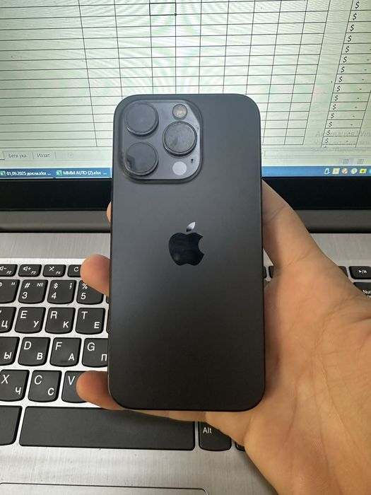 Iphone 15 pro в идеалном состаянии