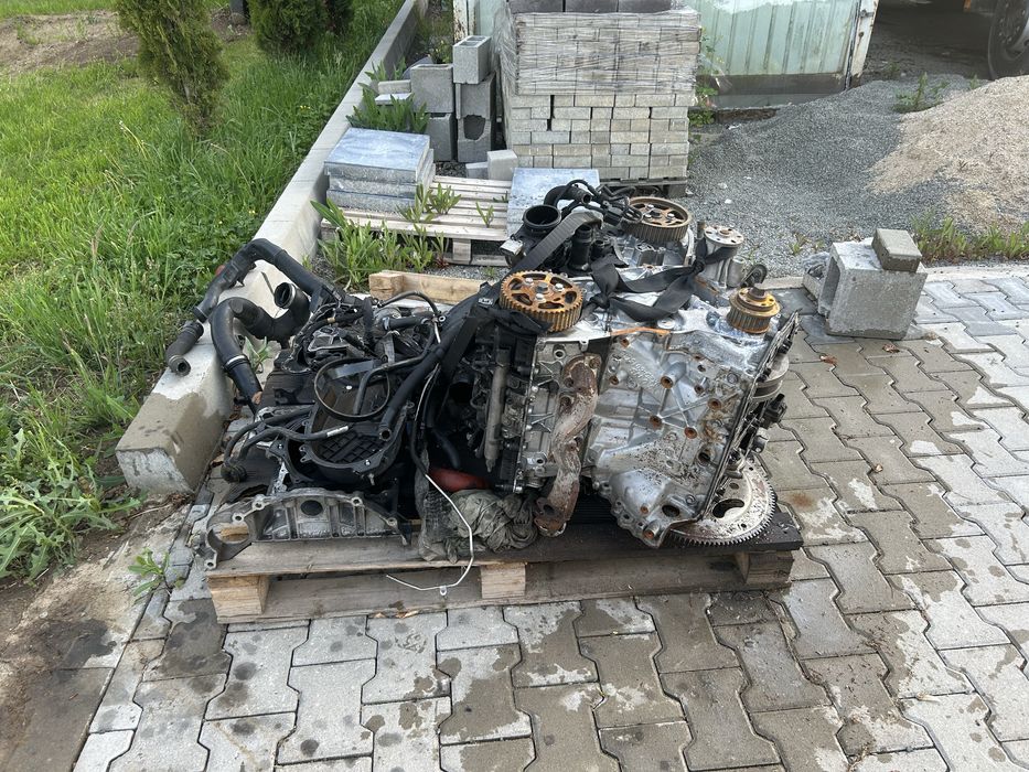 Vând motor DEFECT Range Rover Sport 2011, cod motor 306DT, 3.0 diesel, 278 CP
