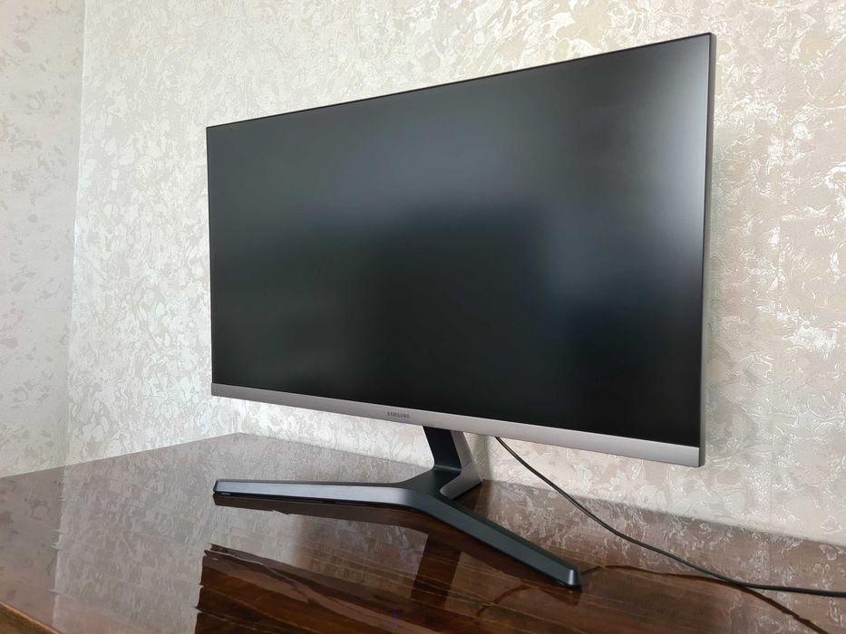 Монитор 4K 28 дюймов (3840x2160)
