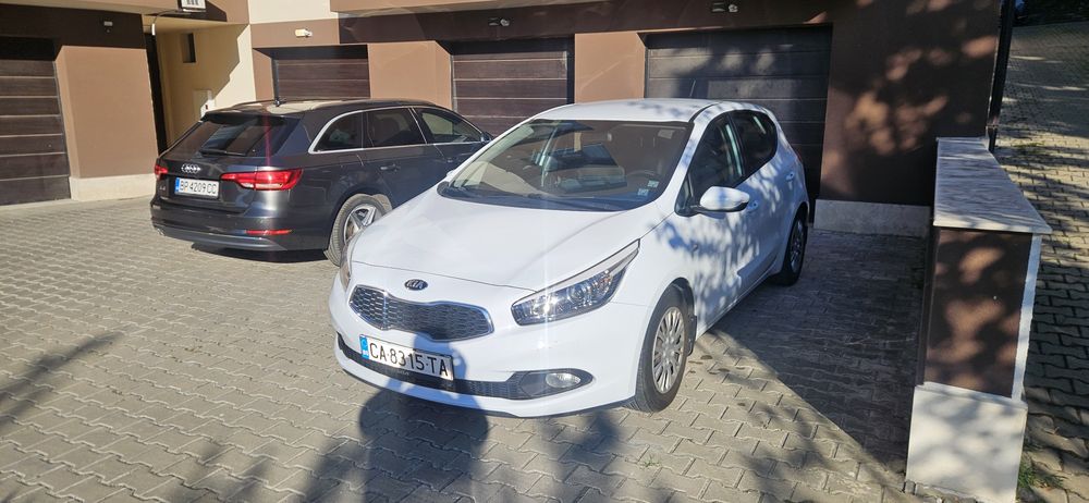 Kia ceed 1.4 бензин купена от България  169700 км. Сервизна книжка