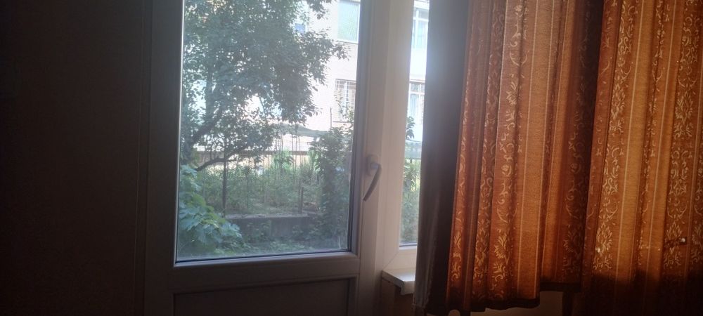 Дава се под наем Етаж от къща в Плевен, Идеален център - 16 кв.м за 142.8 € - Снимка #3