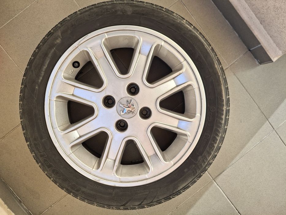 Janta aluminiu 16 Peugeot 1000 Ron negociabil sau schimb pe 15
