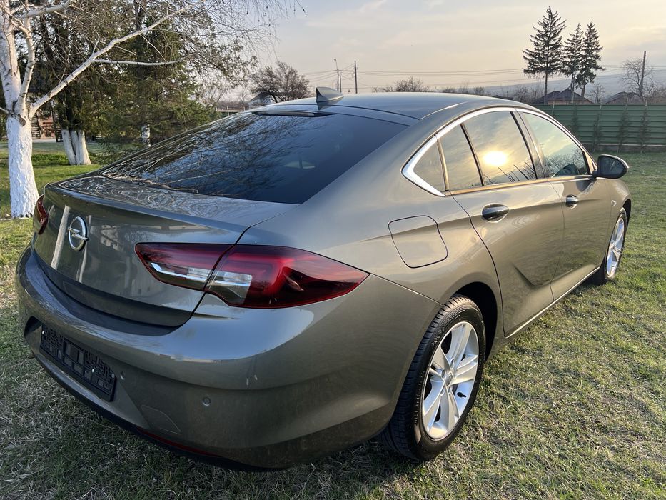 Opel Insignia, 2018, Euro 6, Carte service