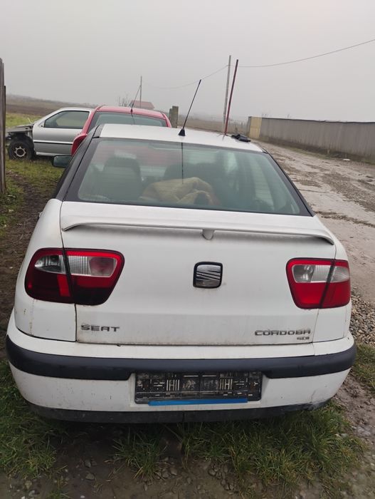 Vând mașina Seat Cordoba