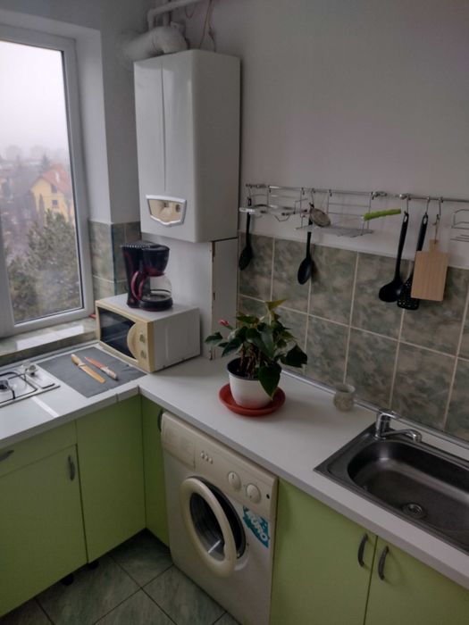 Inchiriez (ofer) garsoniera mobilata, 290 Euultracentral, conf. 1, etaj 6 din 9, utilata complet cu centrala proprie