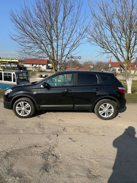 Nissan qashqai 2011 2.0