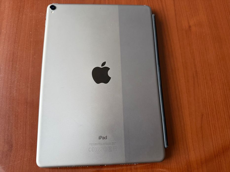 Apple iPad Pro 10.5″, 64 GB
