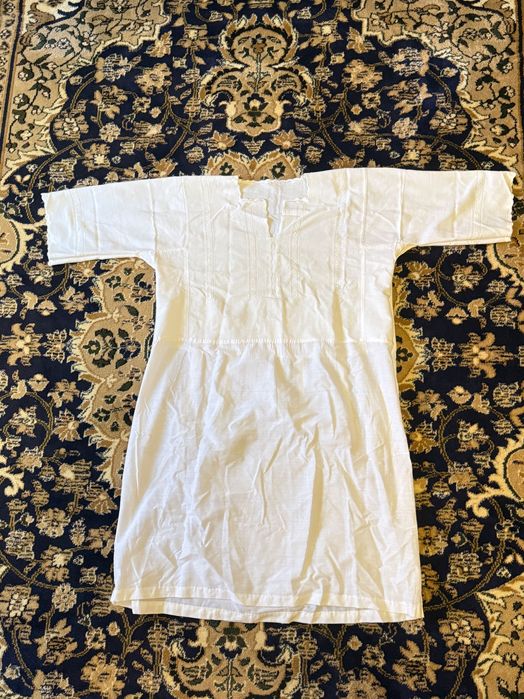 Cămașă tradițională bucovineană femei cusută pe pânză de casa