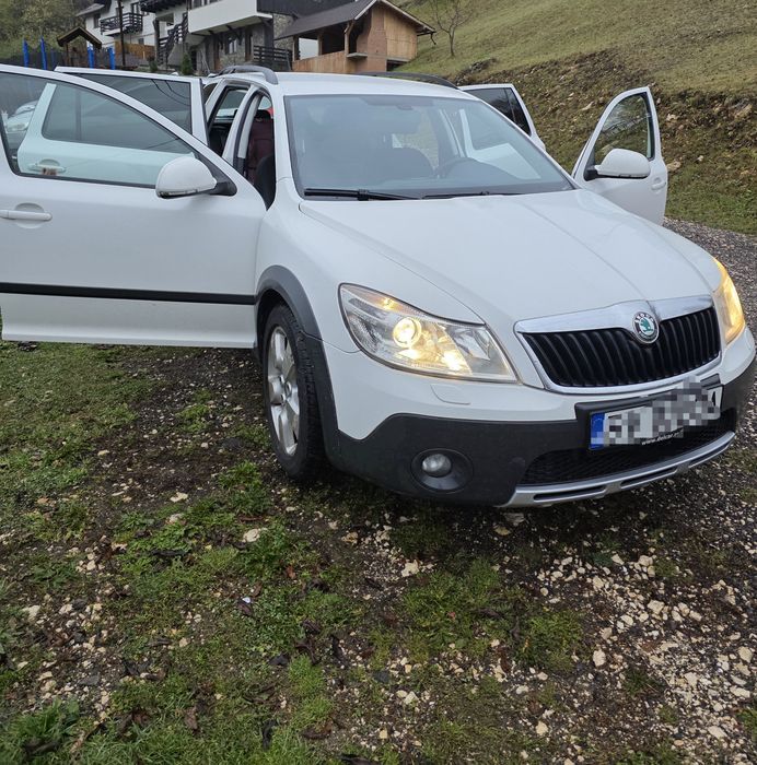 SKODA Octavia 2011 — imagine 2