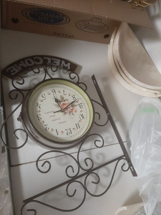 Продам часы настенные европейские