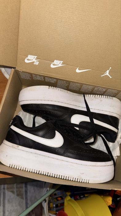 Продам кроссовки Nike - ТОРГ