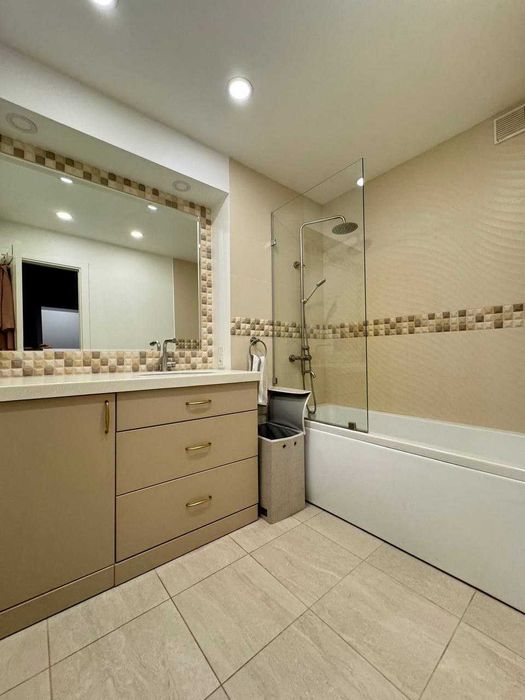 R7 Сдаётся квартира 2/3/4 на МАКСИМА ГОРЬКОГО ор-р KFC!